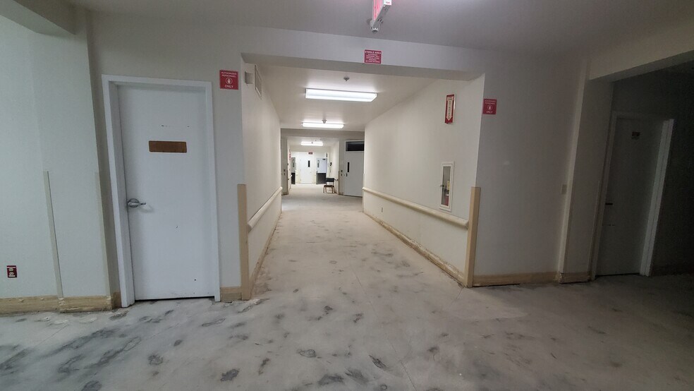 More Photos Of 2210 Dean St, St Charles Medical For Lease