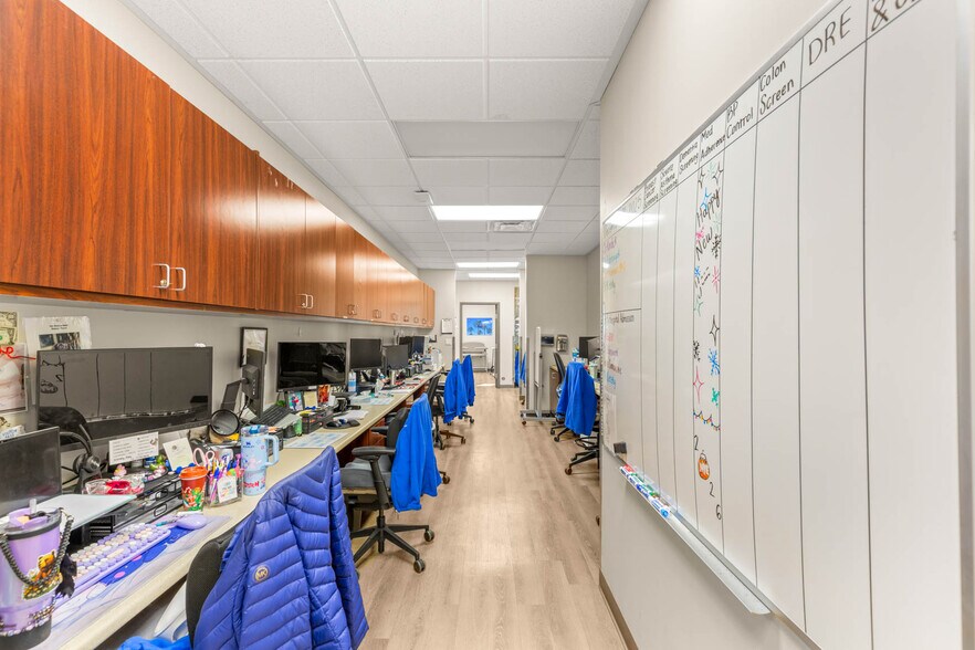 More Photos Of 2601 N Tenaya Way, Las Vegas Office For Sale