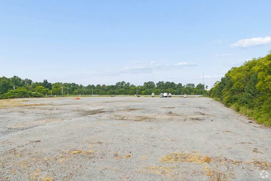 More Photos Of 390 Johnson Lake Rd, Adairsville Land For Lease