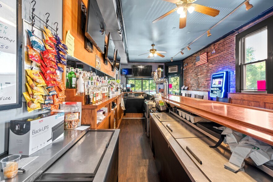 More Photos Of 2819 Eastern Ave, Baltimore Storefront Retail Residential For Sale