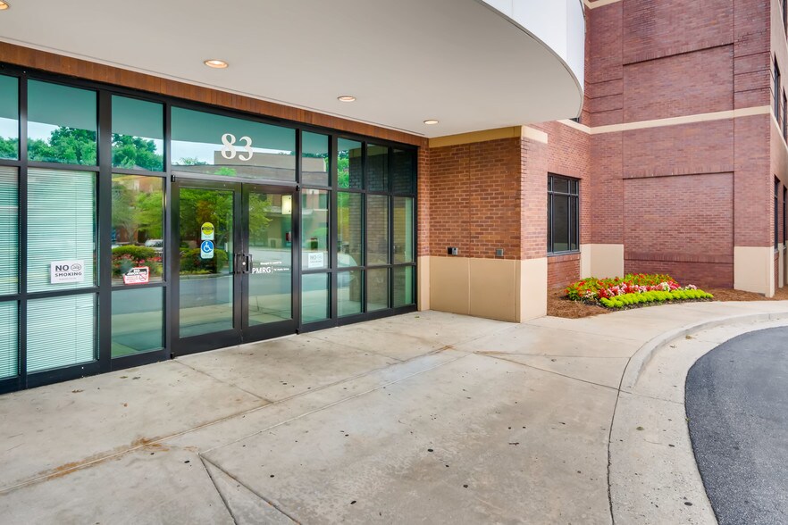 More Photos Of 83 Upper Riverdale Rd SW, Riverdale Medical For Lease