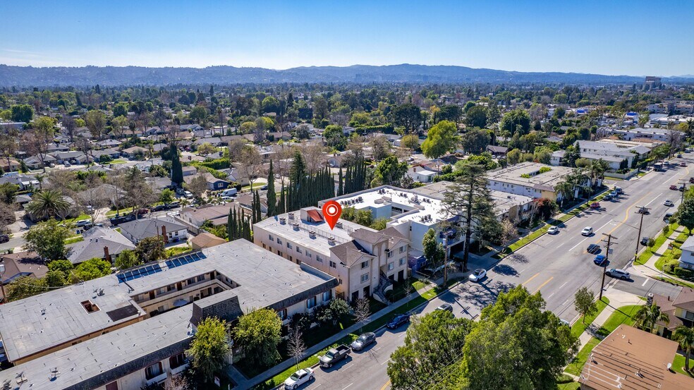 More Photos Of 13430 Victory Blvd, Van Nuys Apartments For Sale