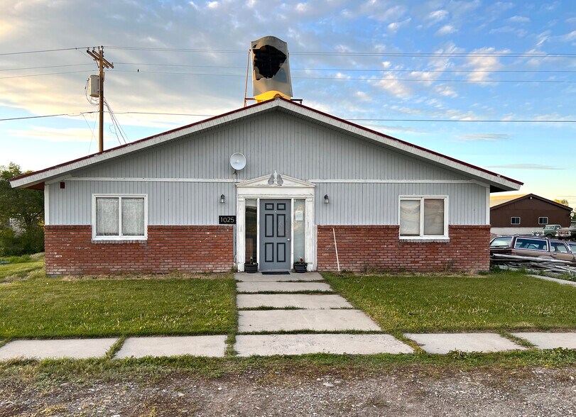 More Photos Of 1025 Webster Ln, Dillon Warehouse For Sale