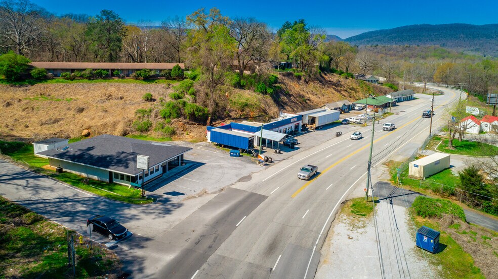 More Photos Of 2502 Cummings Hwy, Chattanooga General Retail For Sale