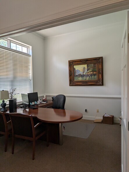 More Photos Of 1815 Lockeway Dr, Alpharetta Office For Sale