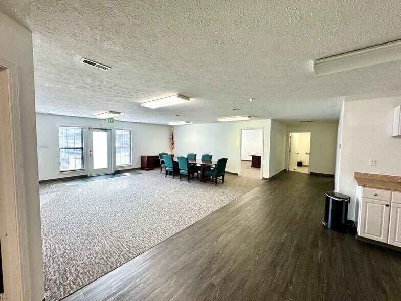 More Photos Of 200 Professional Ct, Lafayette Office For Lease