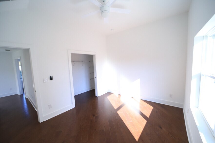 More Photos Of 2488 Perry Blvd NW, Atlanta Apartments For Sale