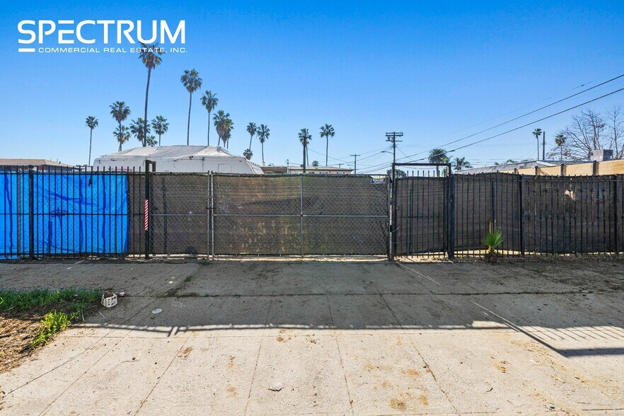 More Photos Of 8401-8409 S Western Ave, Los Angeles Land For Lease