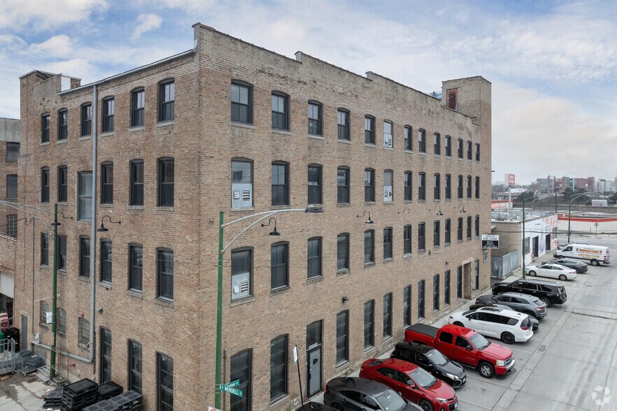 More Photos Of 1525 W Homer St, Chicago Loft Creative Space For Sale