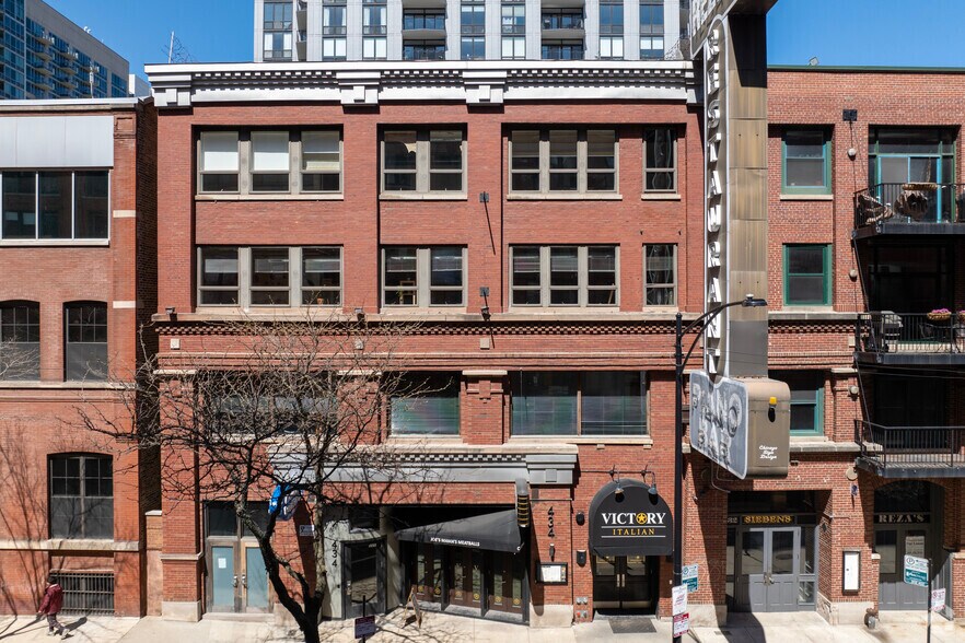 More Photos Of 434 W Ontario St, Chicago Loft Creative Space For Lease