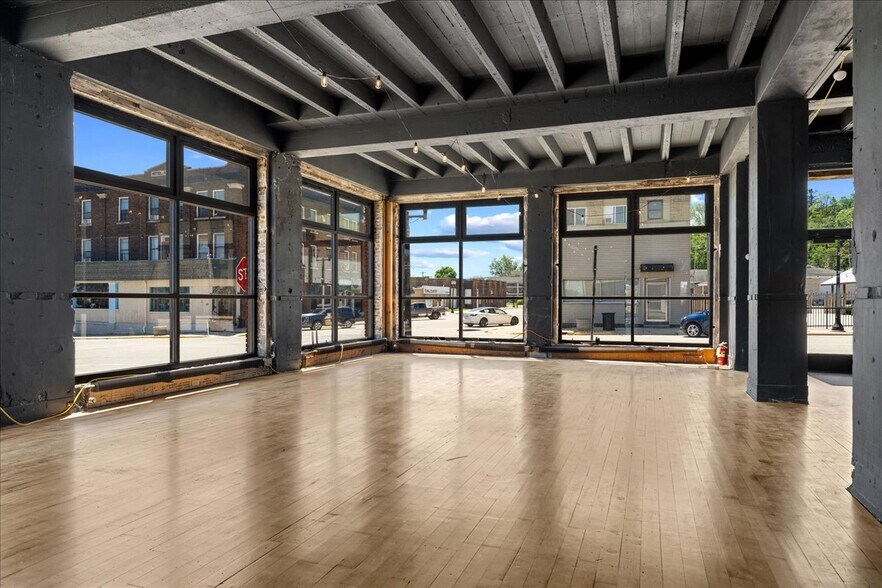 More Photos Of 203 Ellis St, Kewaunee Office For Sale