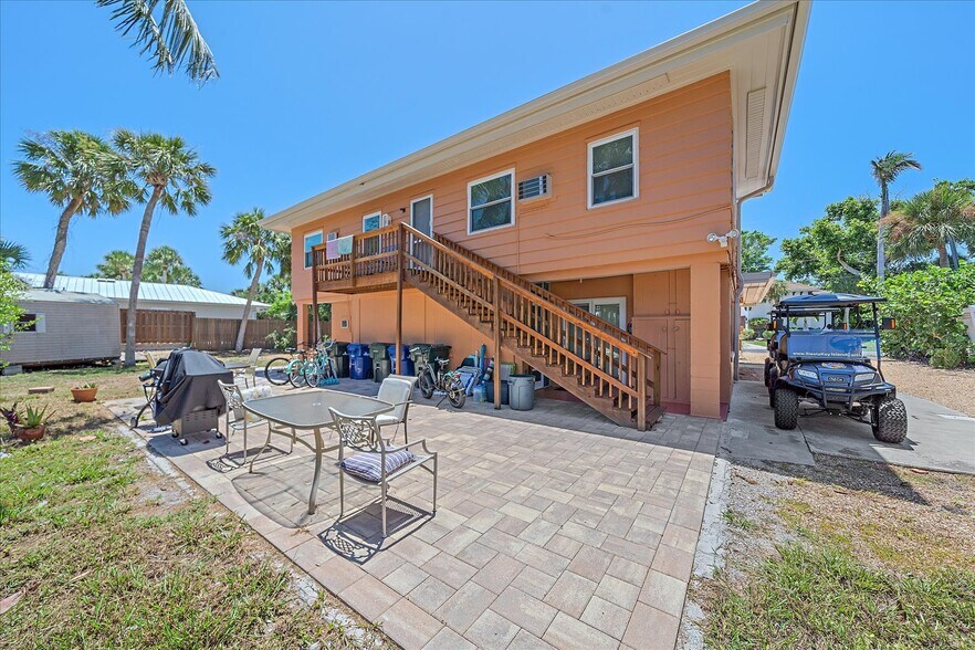 More Photos Of 4859 Commonwealth Dr, Siesta Key Apartments For Sale