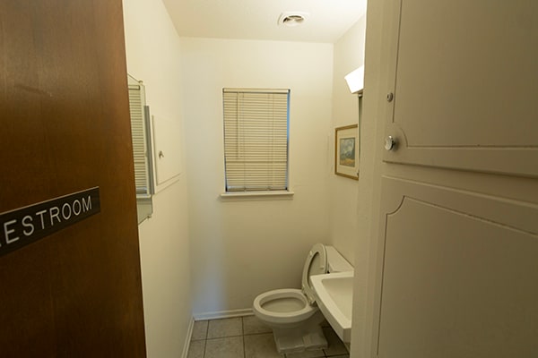 More Photos Of 1501 Southeast Pky, Azle Office For Sale