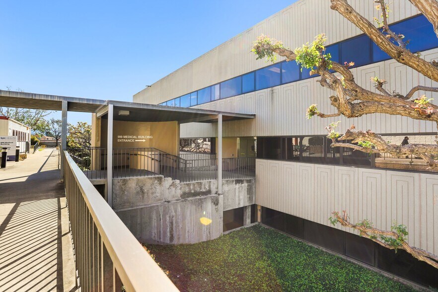 More Photos Of 999 N Tustin Ave, Santa Ana Medical For Sale