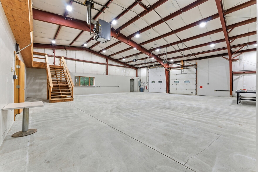 More Photos Of 54 Whately Rd, So Deerfield Light Manufacturing For Lease