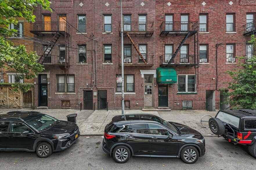 Primary Photo Of 3625 30th St, Long Island City Apartments For Sale