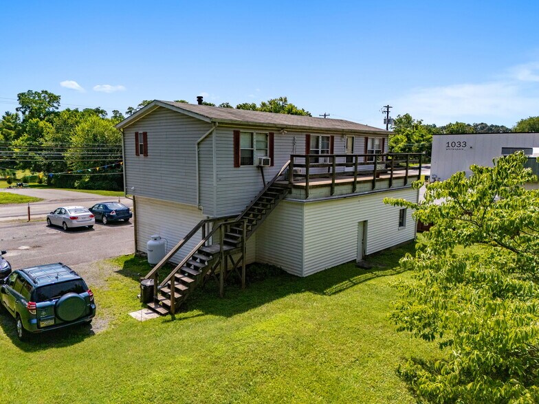 More Photos Of 993 S Hanover St, Pottstown Service For Sale