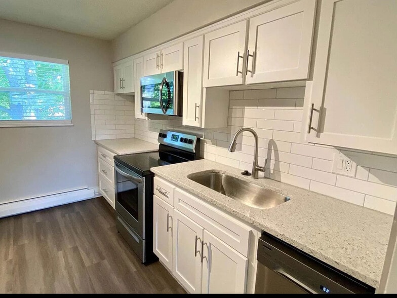 More Photos Of 2610 W 42nd Ave, Kansas City Apartments For Sale