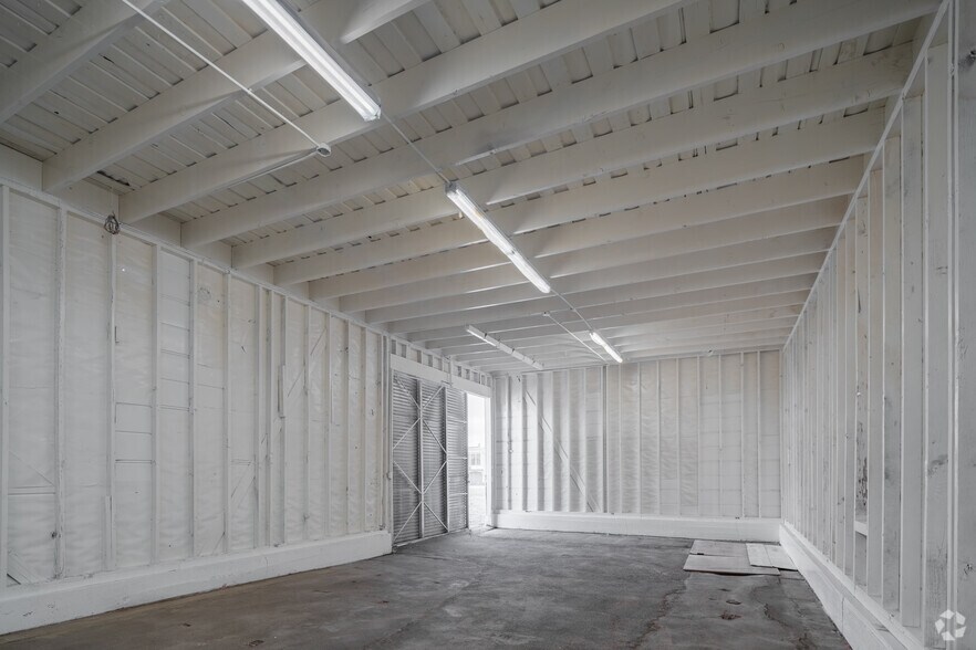 More Photos Of 923 S Prairie Ave, Inglewood Warehouse For Lease