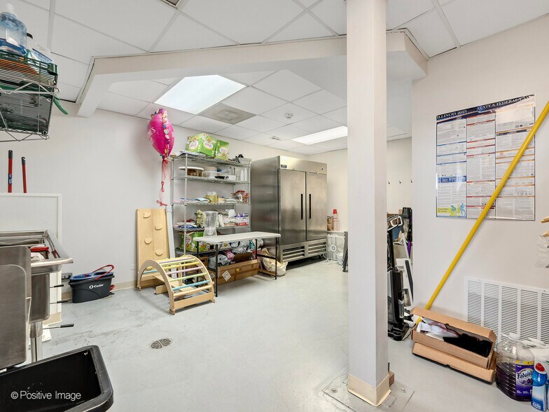 More Photos Of 501-503 Duane St, Glen Ellyn Apartments For Lease