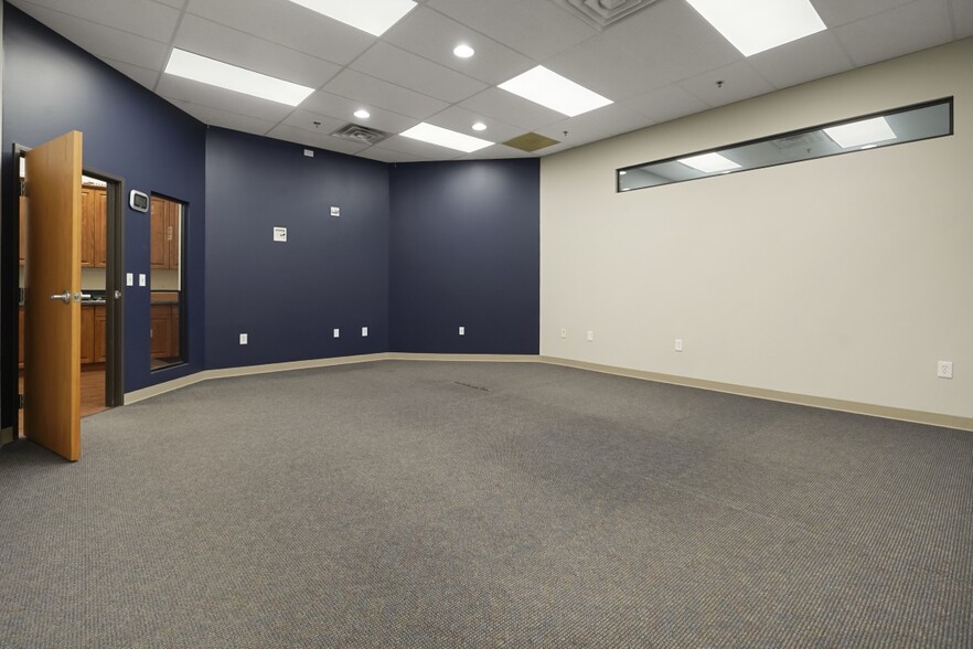 More Photos Of 10835 Dover St, Westminster Unknown For Lease