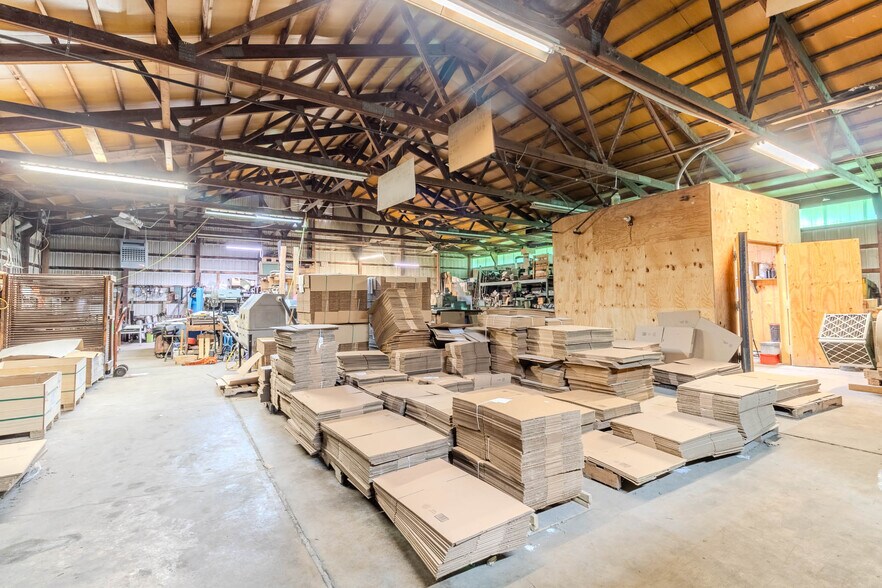 More Photos Of 55-57 Mark Dr, Delmont Light Manufacturing For Lease