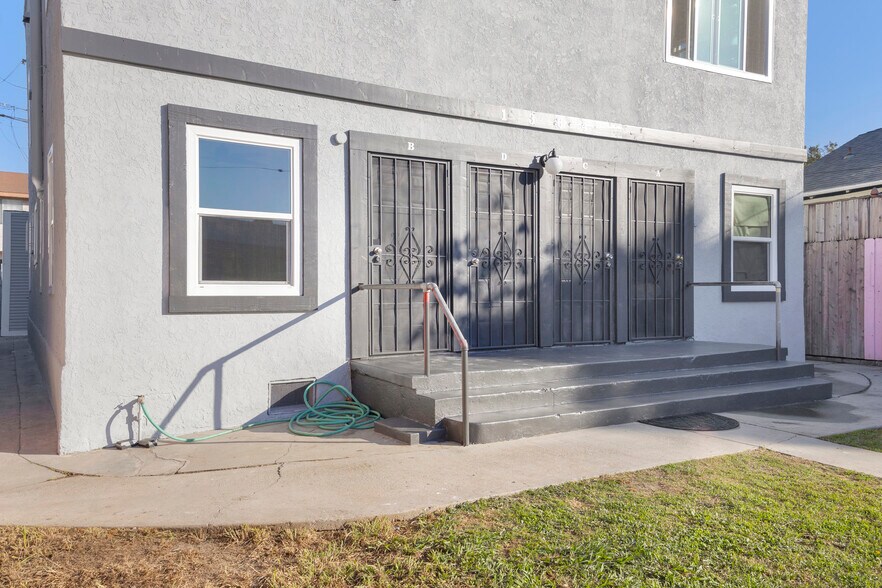 More Photos Of 1364 Cherry Ave, Long Beach Multifamily For Sale