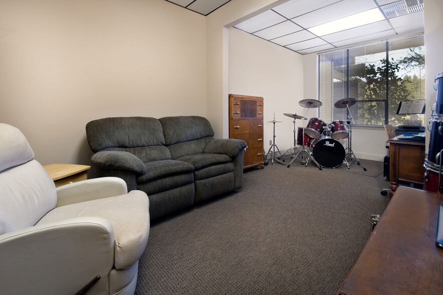 More Photos Of 1061 E Main St, Grass Valley Medical For Sale