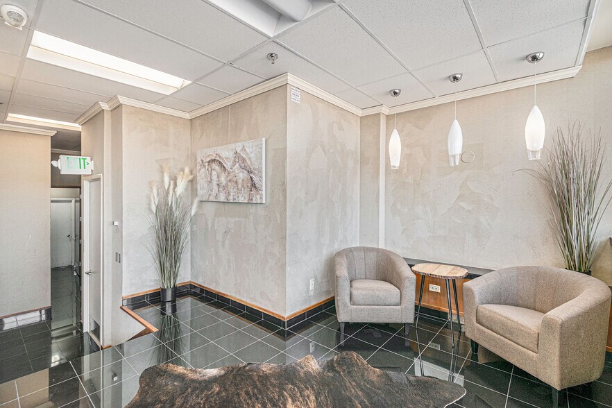 More Photos Of 215 W Oak St, Fort Collins Office For Sale