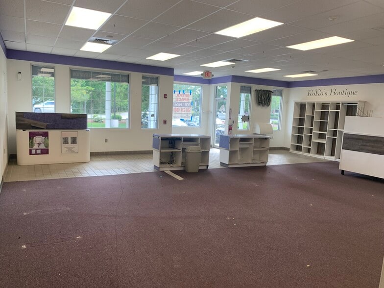 More Photos Of 80 Main St, Carver Freestanding For Lease