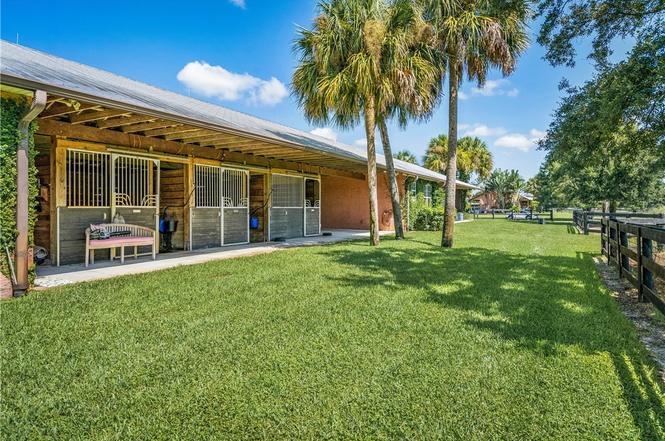 More Photos Of 455 74th Ave, Vero Beach Horse Stables For Sale