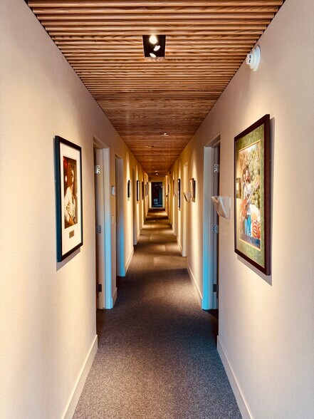 More Photos Of 6050 Seahawk St, Ventura Office For Lease