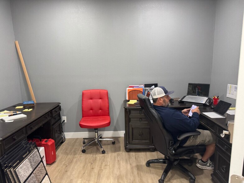 More Photos Of 1112 S Sirrine St, Mesa Warehouse For Sale