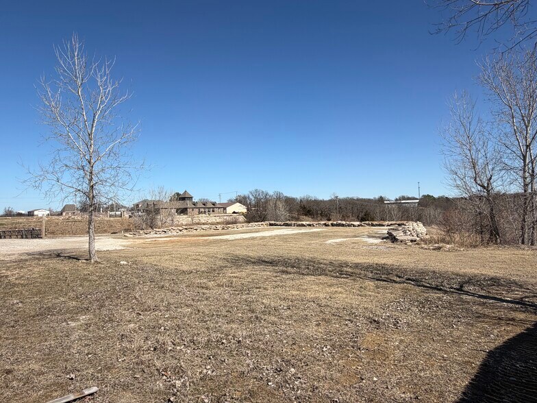 More Photos Of 8302 W 51st St, Tulsa Flex For Sale