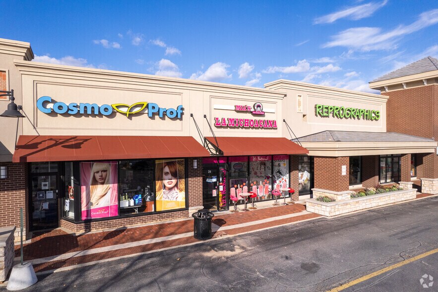 More Photos Of 29 Crystal Lake Plz, Crystal Lake Unknown For Lease