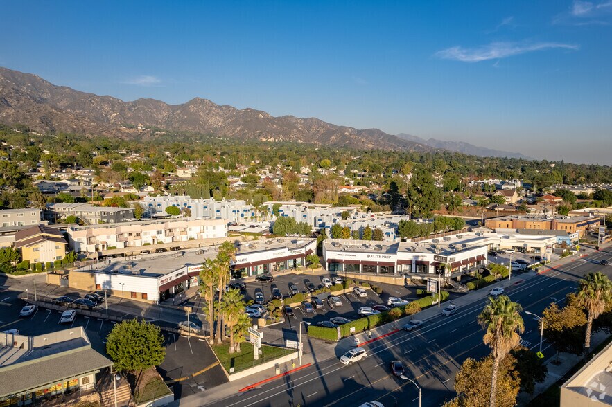 More Photos Of 3115 Foothill Blvd, La Crescenta Storefront For Lease