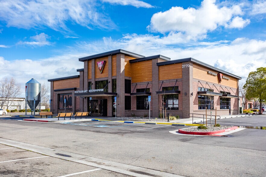 More Photos Of 2770 Naglee Rd, Tracy Restaurant For Sale