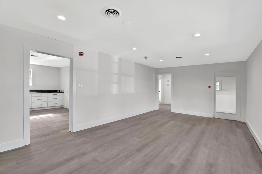 More Photos Of 2306 Church Rd, Cherry Hill Office For Sale