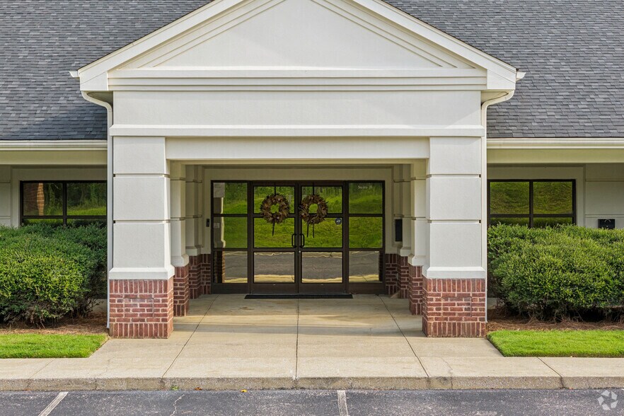 More Photos Of 3603 Pine Ln, Bessemer Office For Lease