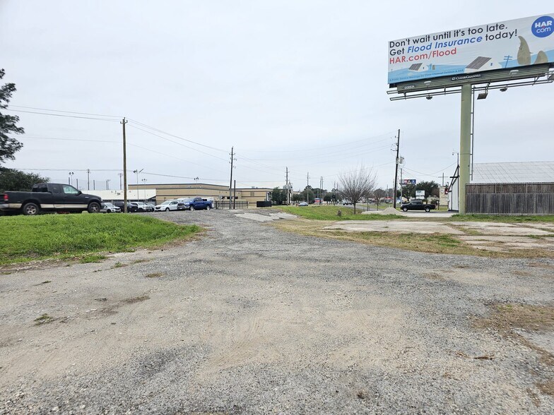 Primary Photo Of 819 E Main St, Tomball Land For Lease