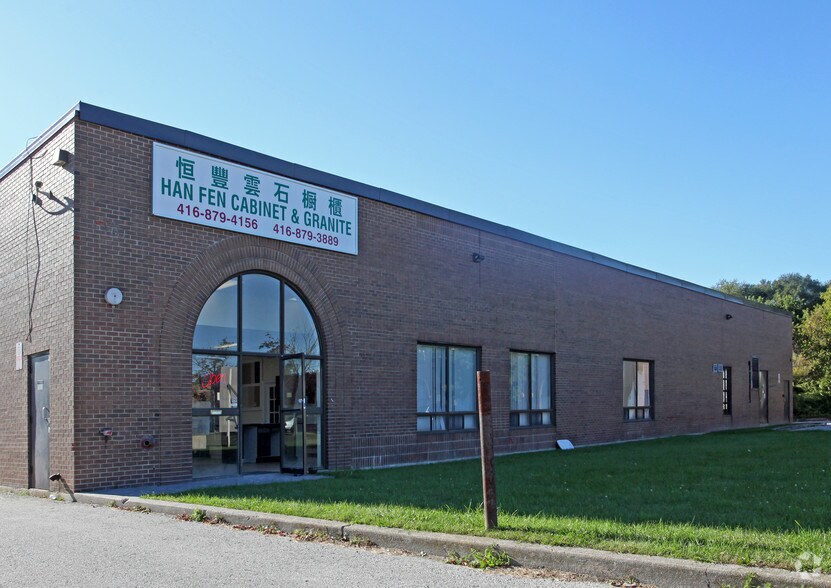 More Photos Of 60 Weybright Ct, Toronto Warehouse For Lease