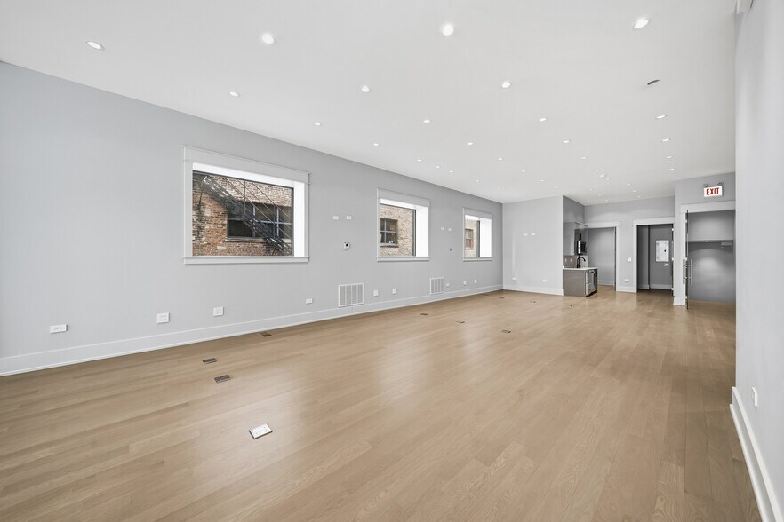 More Photos Of 619 W Randolph St, Chicago Restaurant For Sale