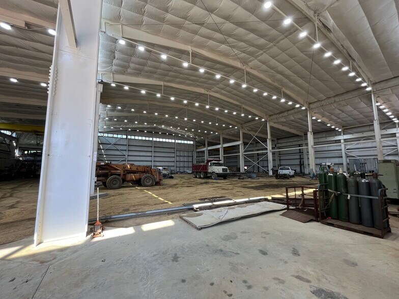 More Photos Of 5205 Cleveland Massillon Rd, Norton Manufacturing For Sale