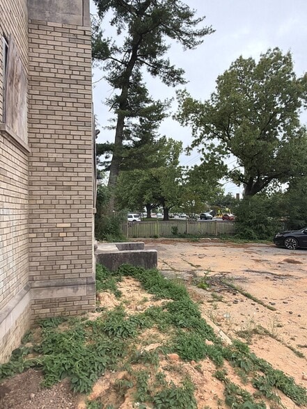 More Photos Of 5855 Ager Rd, Hyattsville Freestanding For Sale