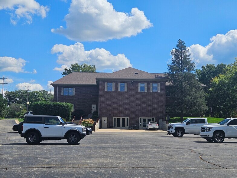 More Photos Of 1475 S Washington Ave, Saginaw Office For Lease