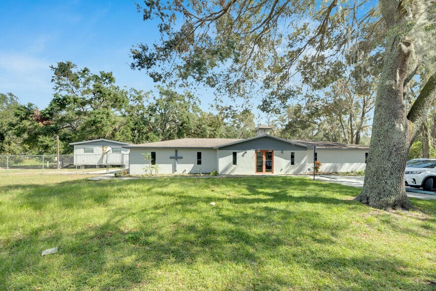 More Photos Of 3001 S Kings Ave, Brandon Religious Facility For Sale