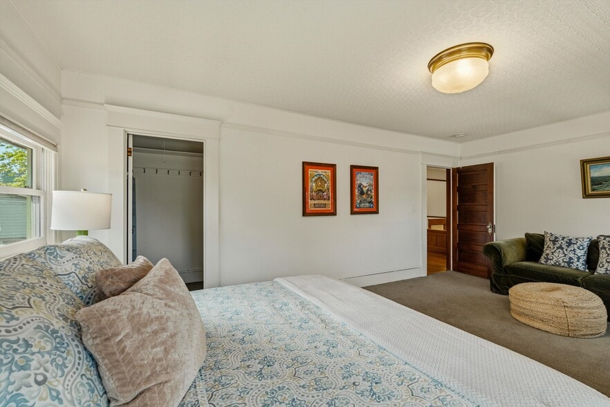 More Photos Of 340 NW 7th St, Corvallis Office Residential For Sale