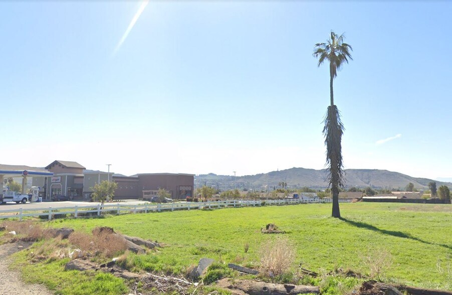 Primary Photo Of 8290 Mission Blvd, Jurupa Valley Land For Lease
