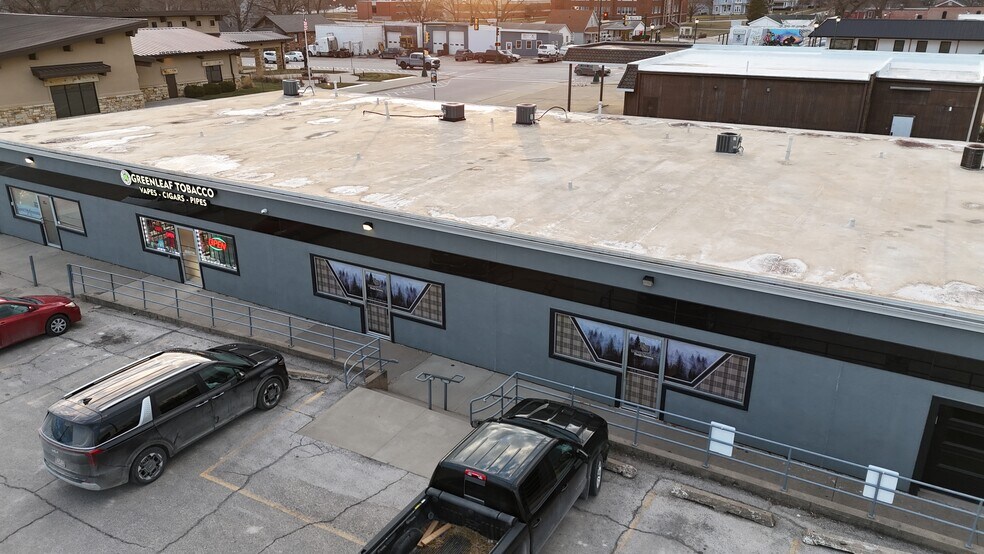 More Photos Of 115 E Washington, Winterset Office For Sale