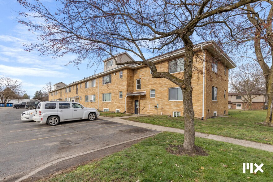 More Photos Of 1731-1733 Oak St, Niles Apartments For Sale